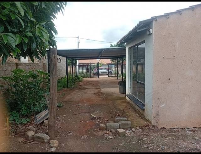 2 BEDROOM HOUSE FOR SALE IN SOSHANGUVE XX